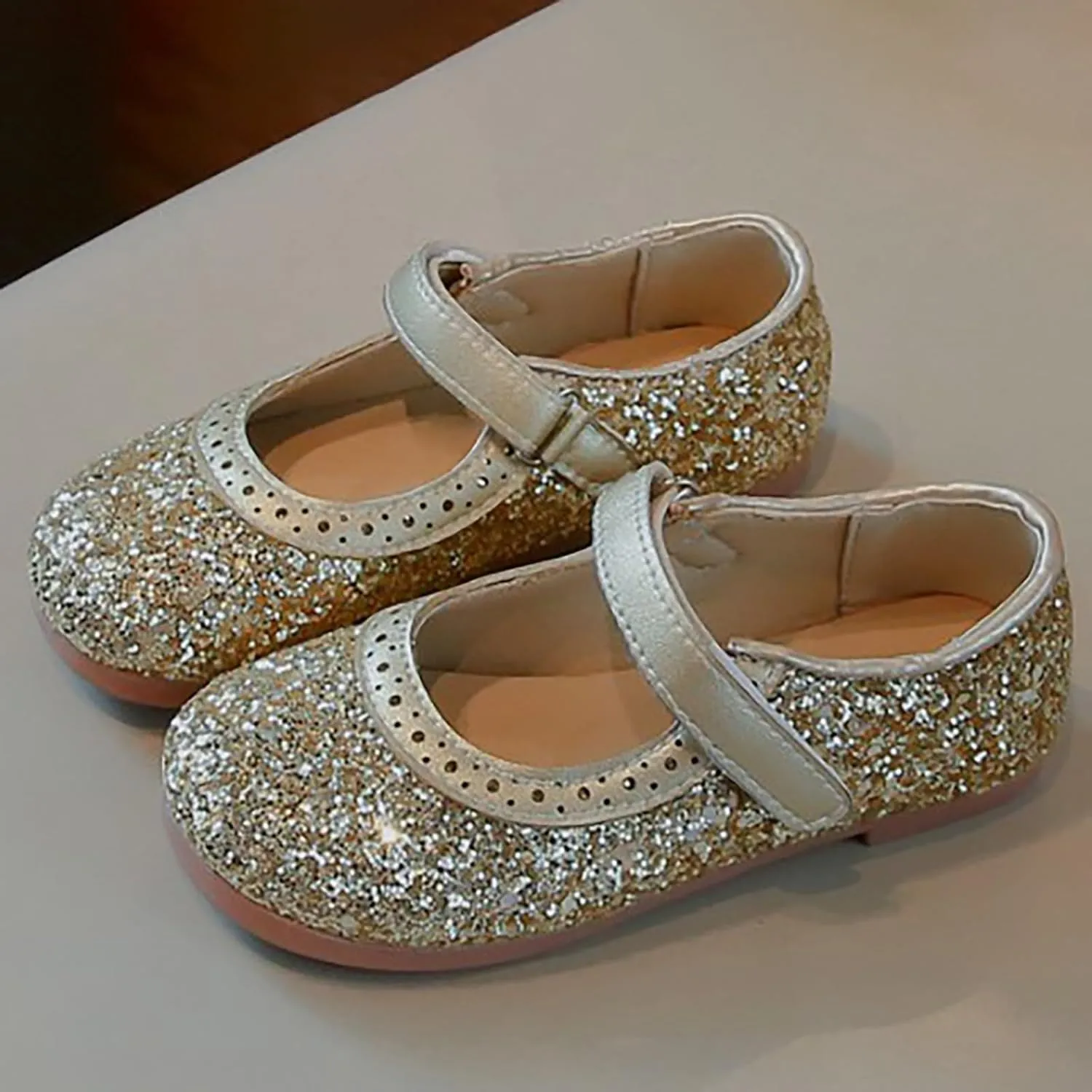 Baby Girls Low Heel Sequins Closed Toe Sandals Glitter Strap Ankle Fancy Formal Shoes Toddler Elegant Mary Jane Summer