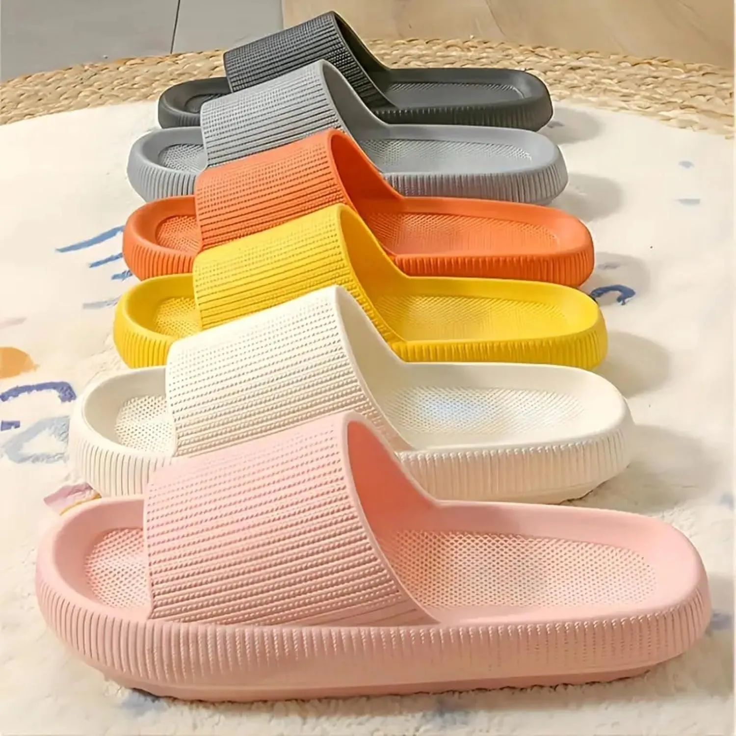 Cloud Slides for Women and Men, Platform Slides Slippers Pillow Slippers with Arch Support Women Shower Sandals House Shoes Indoor Outdoor Slip On Sandals Comfortable Waterproof Unisex