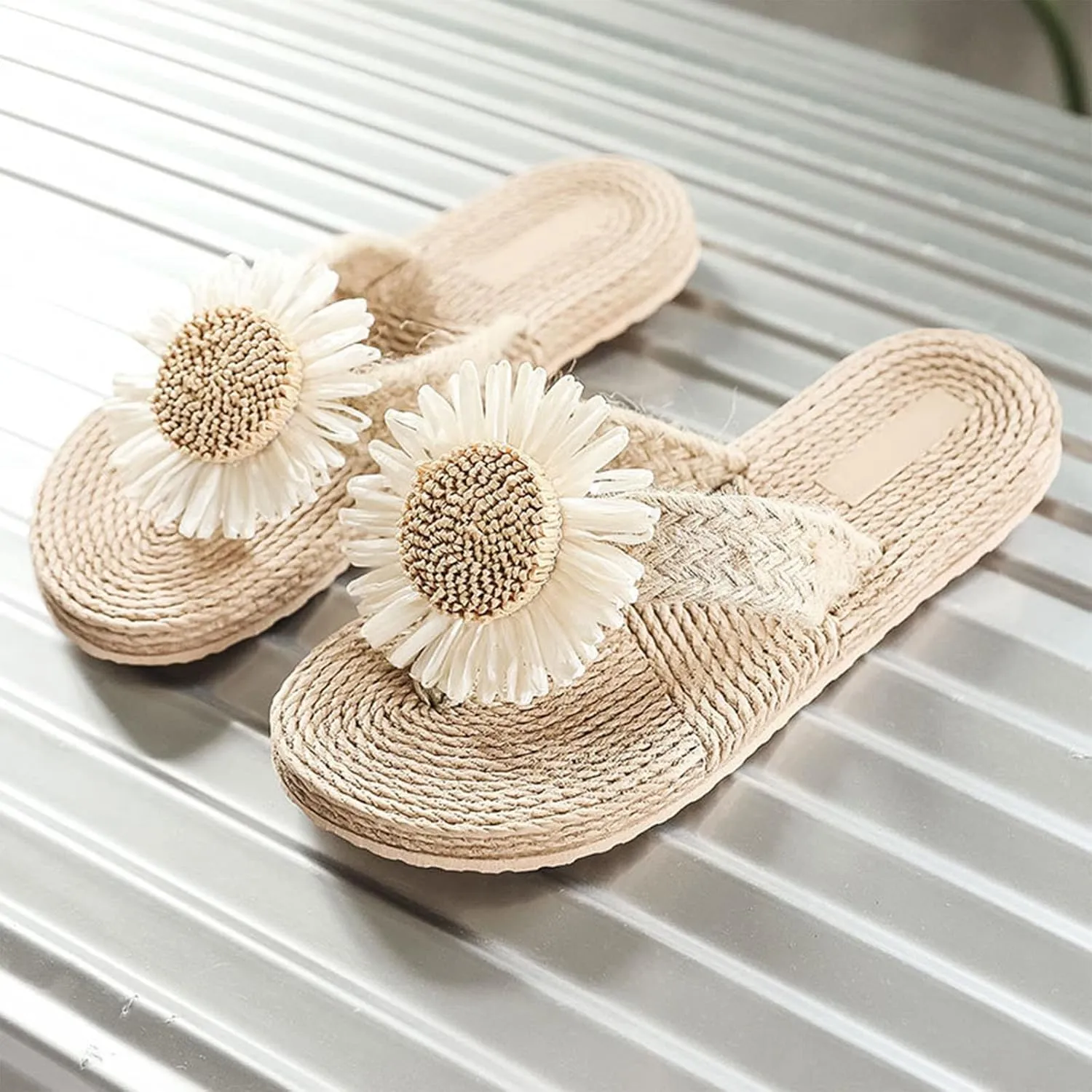 Lightweight Flip Flops for Women Comfortable Beach Thong Sandals with Arch Support Slip On Beach Slippers