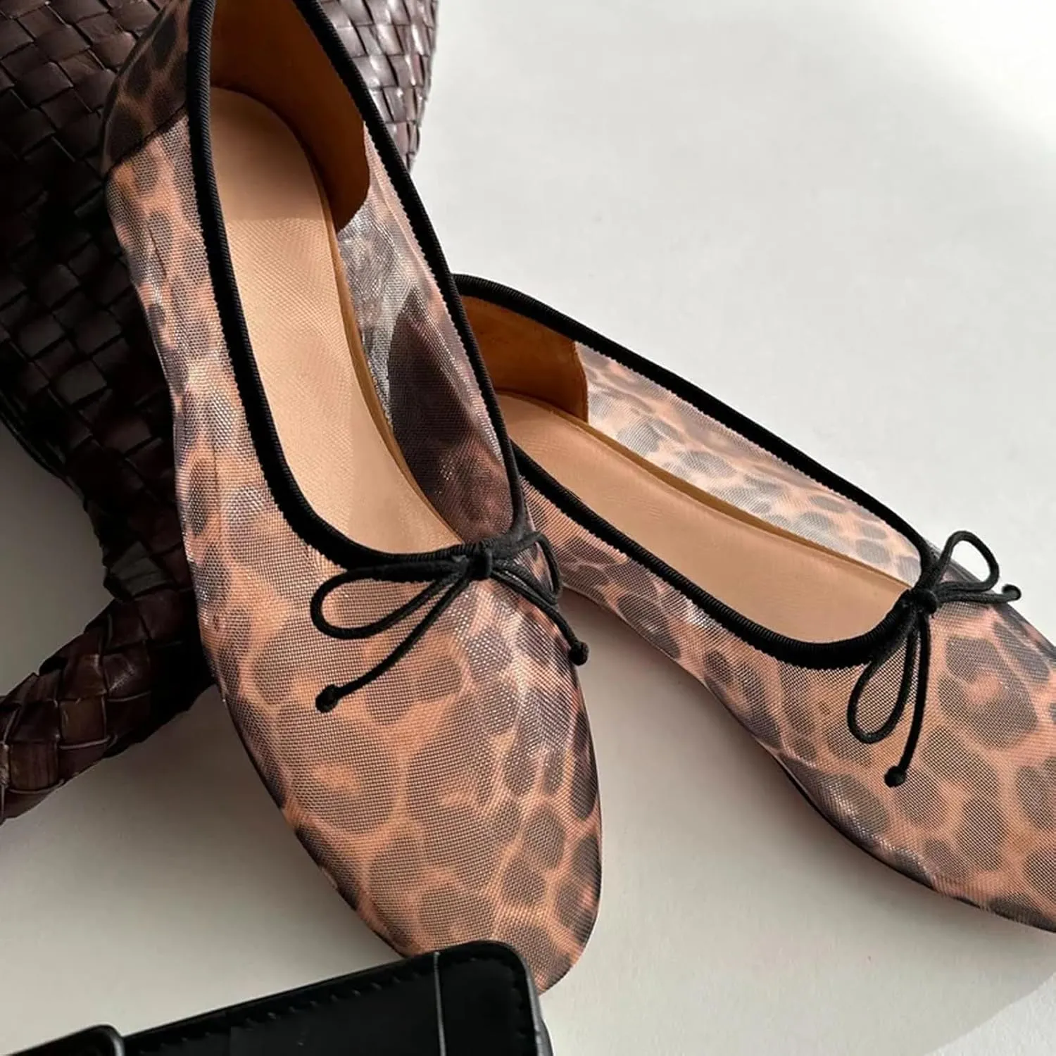UBWDU Mesh Ballet Flats for Women Round Closed Toe Mary Jane Flats Ballerina Shoes with Bow