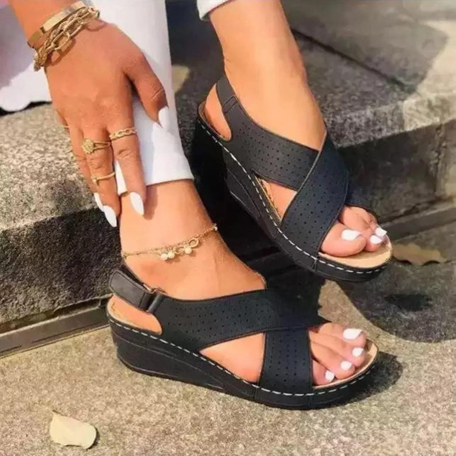 Womens Wide Orthopedic Sandals with Foot Support for Comfortable Walking Arch Supported Design Edge Dressy Low Flops Wedge Slip on Platform Heel Support Casual Summer Shoes 2025 Flip